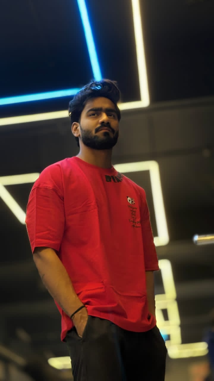 Solid Oversized Streetwear T-shirt - Blood Red